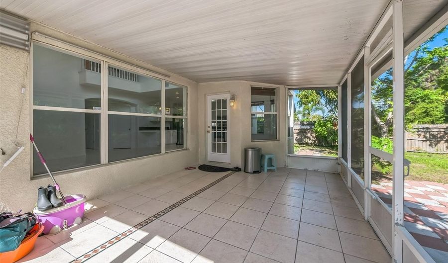 7716 NOTTINGHILL SKY Dr, Apollo Beach, FL 33572 - 4 Beds, 4 Bath