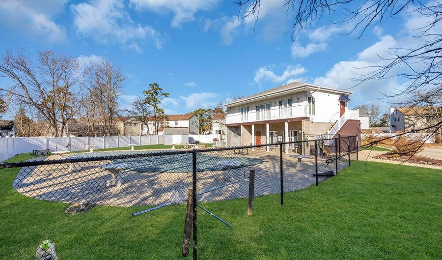 13 B Emerald Dr B, Barnegat, NJ 08005 - 3 Beds, 2 Bath