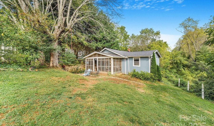 127 Jonestown Rd, Asheville, NC 28804 - 3 Beds, 2 Bath