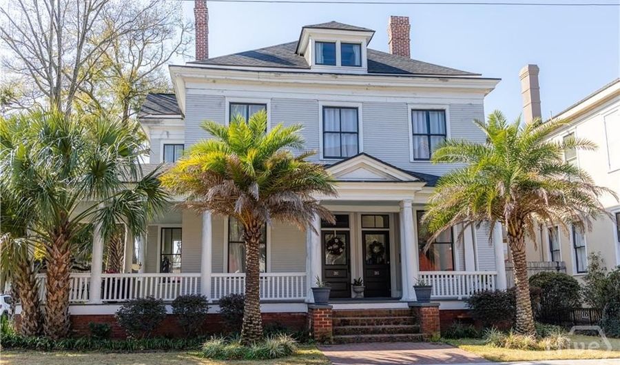 201 W 33rd St, Savannah, GA 31401 - 6 Beds, 4 Bath