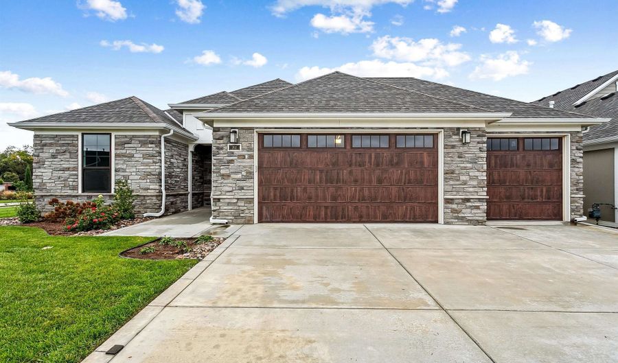 202 S Legacy Way, Andover, KS 67002 - 2 Beds, 3 Bath