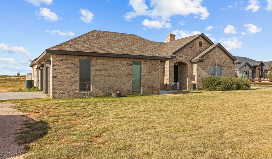 3023 NW County Rd 401, Andrews, TX 79714 - 3 Beds, 3 Bath