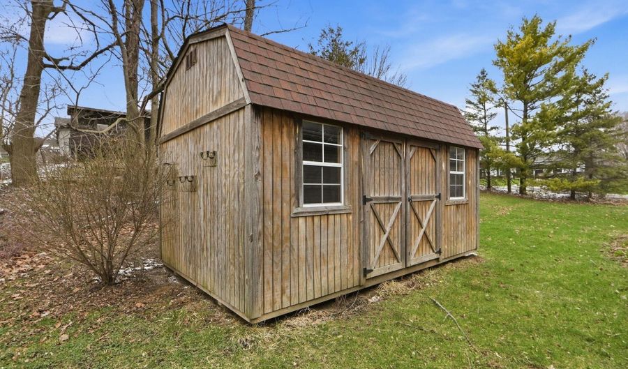 401 S 5th St, Albion, IN 46701 - 3 Beds, 2 Bath