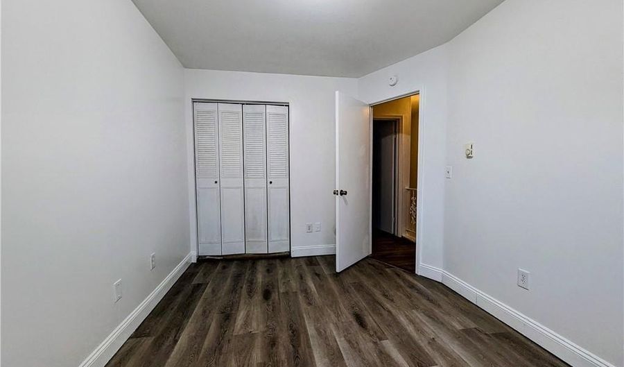 10 Scuppo Rd B6, Danbury, CT 06811 - 2 Beds, 1 Bath