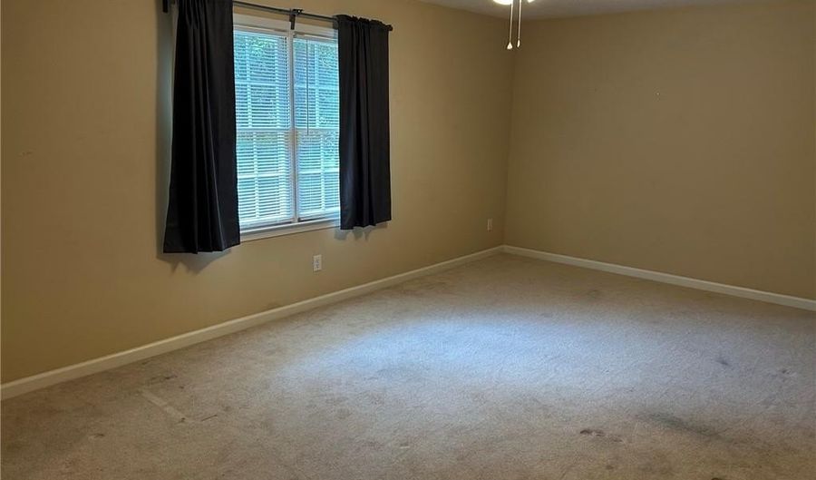 490 Sherman Oaks Way, Alpharetta, GA 30004 - 5 Beds, 3 Bath