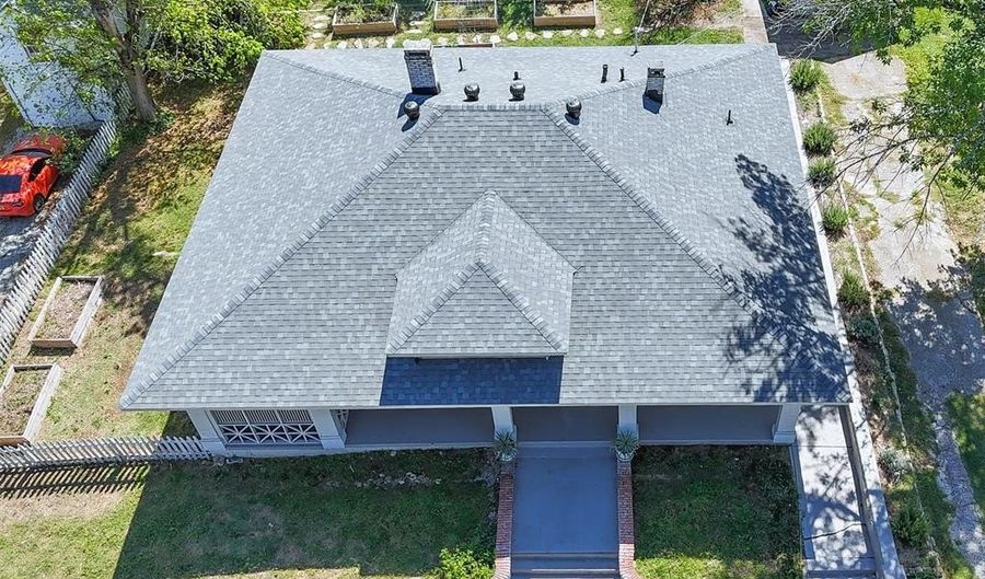 115 W 18th St, Ada, OK 74820 - 2 Beds, 1 Bath