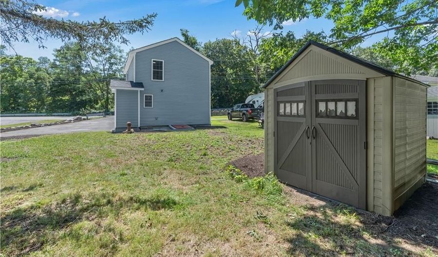 78 School St, North Smithfield, RI 02876 - 3 Beds, 2 Bath