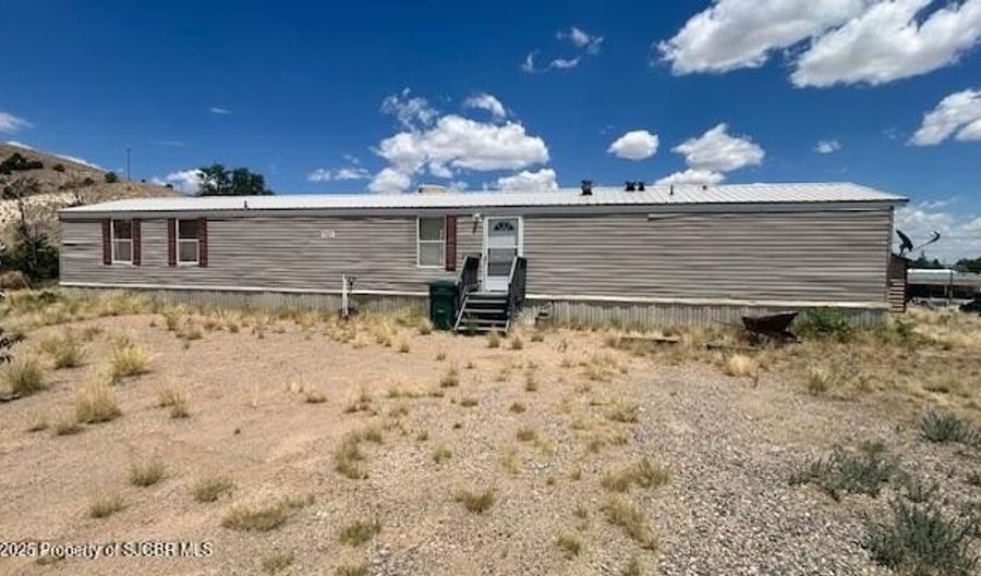 701 DILLON St, Aztec, NM 87410 - 3 Beds, 2 Bath