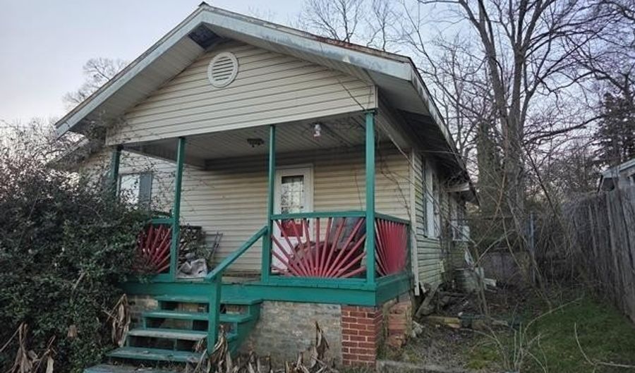 209 BAYVIEW Dr, Adamsville, AL 35005 - 2 Beds, 1 Bath