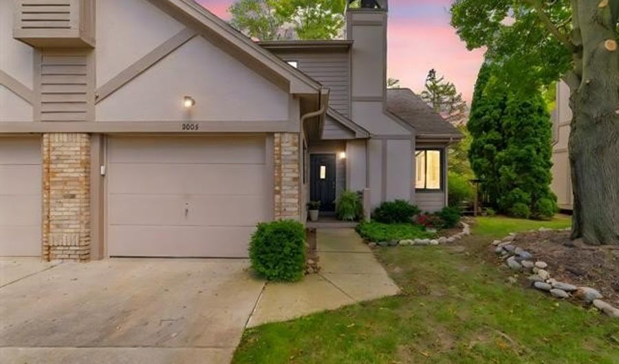 2003 Audubon Dr, Ann Arbor, MI 48103 - 2 Beds, 3 Bath