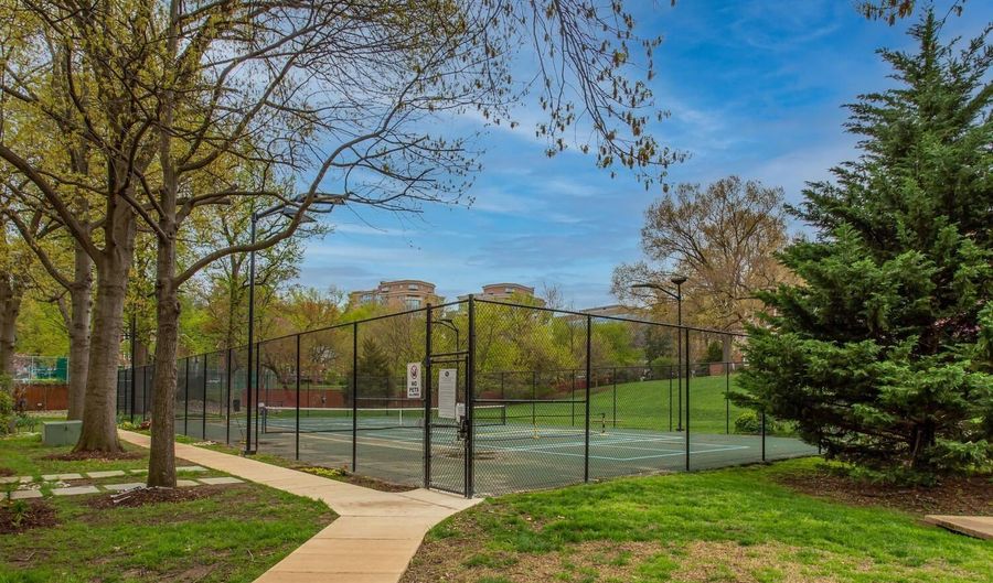 2707 WALTER REED B, Arlington, VA 22201 - 2 Beds, 1 Bath