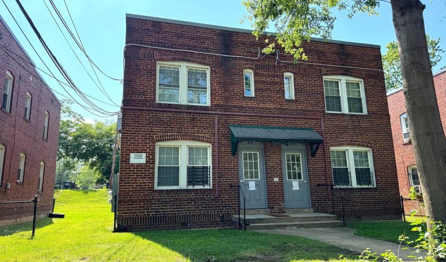 515 45TH St NE, Washington, DC 20019 - 2 Beds, 2 Bath