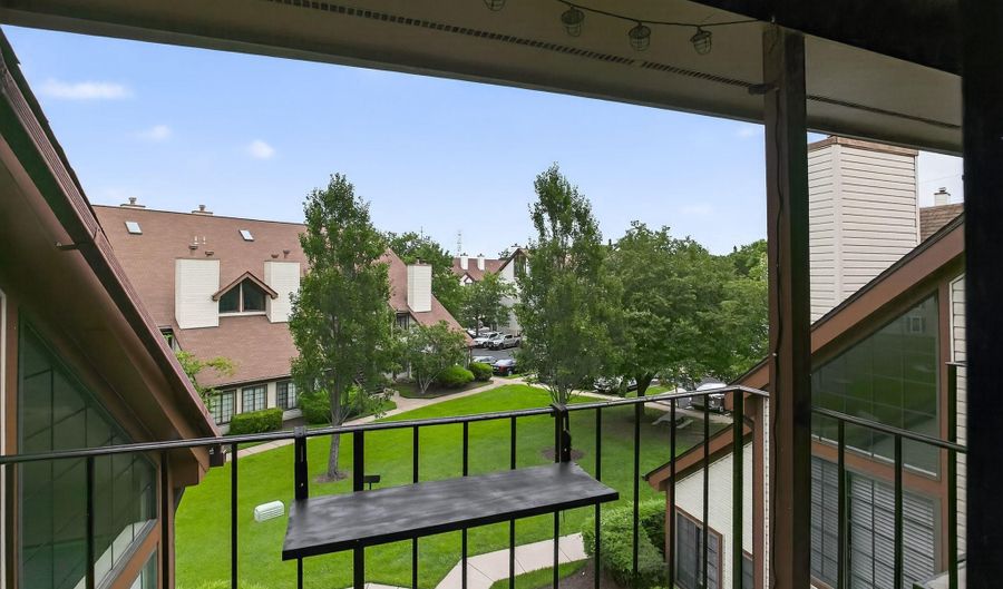 6010 CURTIER Dr F, Alexandria, VA 22310 - 2 Beds, 2 Bath