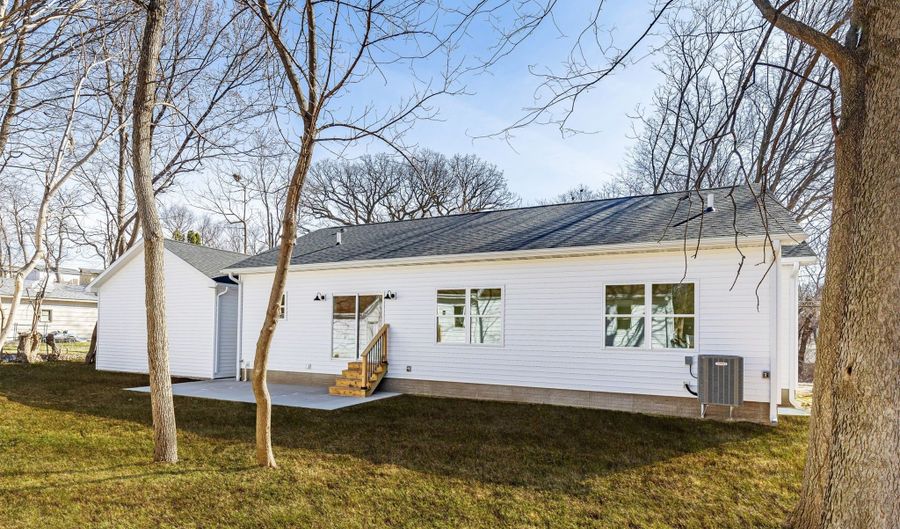 926 23rd Pl, Des Moines, IA 50312 - 3 Beds, 2 Bath