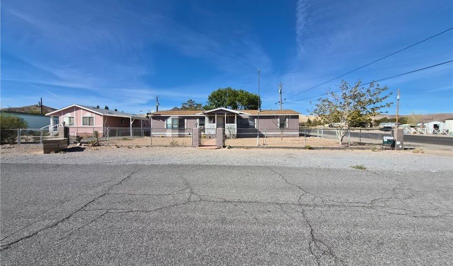 400 W Hoyt St, Beatty, NV 89003 - 3 Beds, 2 Bath