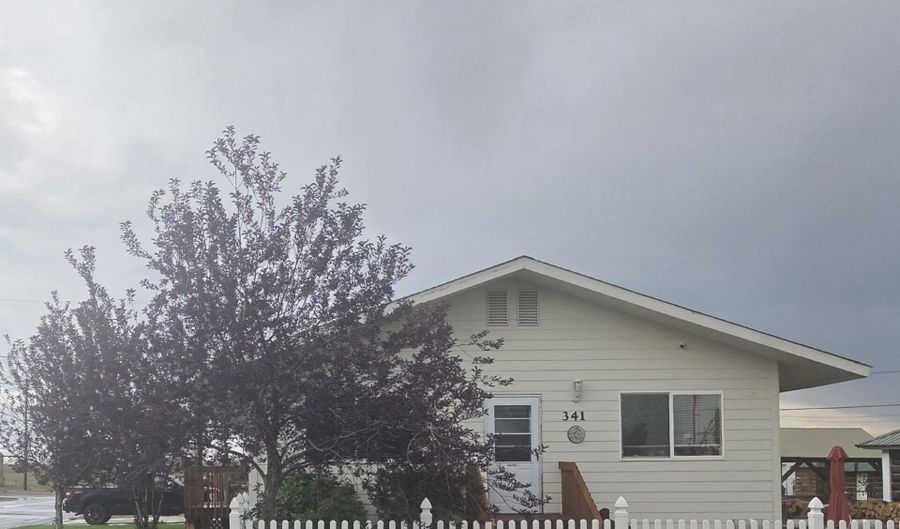 341 SMITH Ave, Big Piney, WY 83113 - 6 Beds, 3 Bath