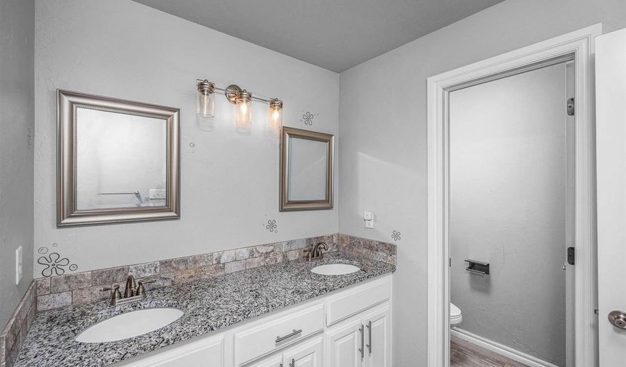 2608 NW 58th St, Lawton, OK 73505 - 5 Beds, 3 Bath
