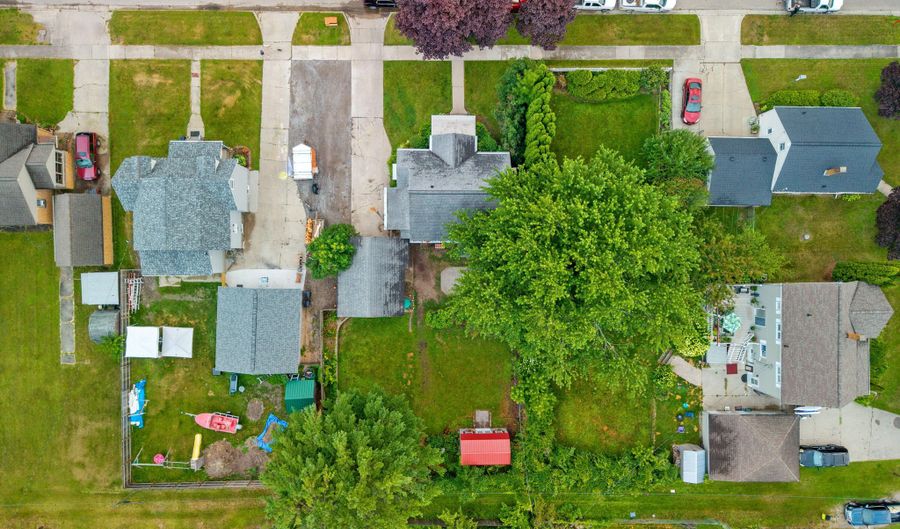 202 E Blair St, Alpena, MI 49707 - 3 Beds, 2 Bath