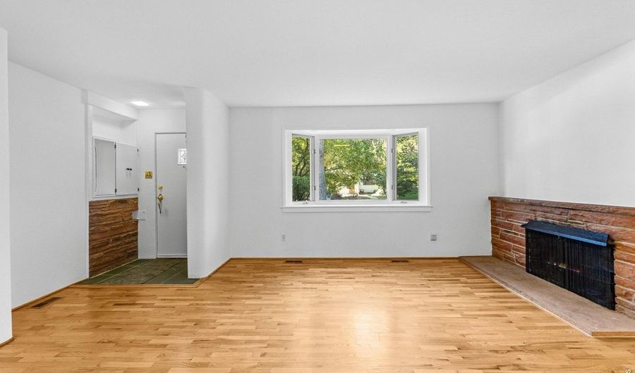 1709 Mariposa Ave, Boulder, CO 80302 - 3 Beds, 4 Bath