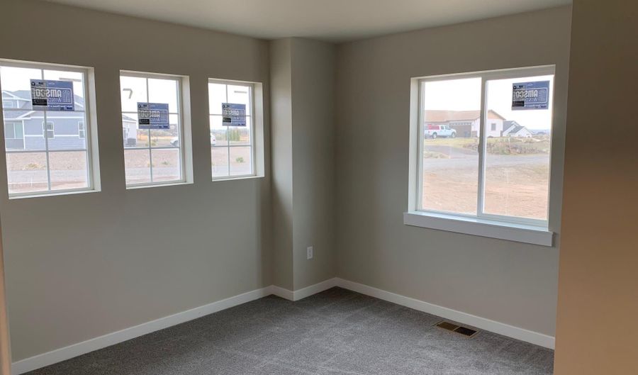 940 Applewood Dr, Buhl, ID 83316 - 4 Beds, 2 Bath