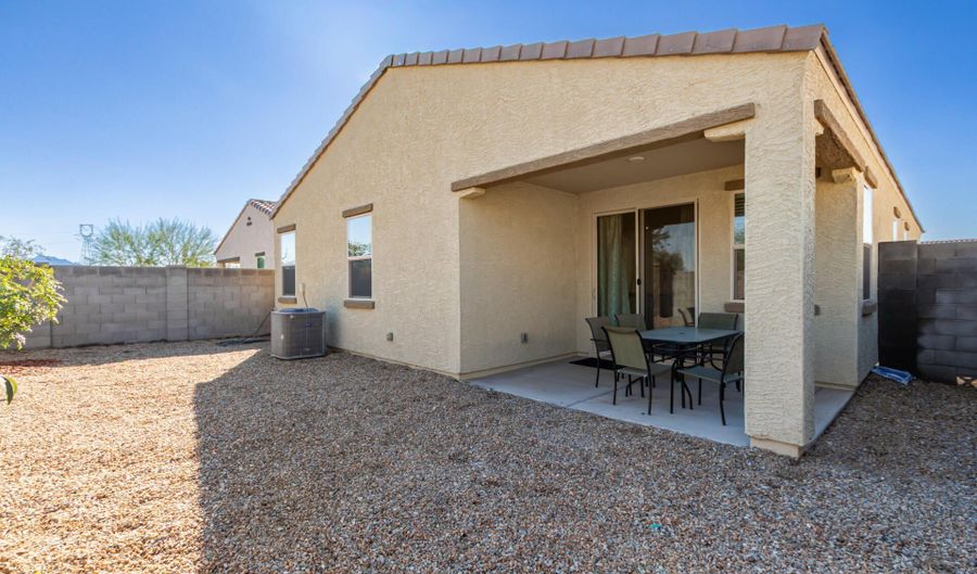 1017 S 7TH St, Avondale, AZ 85323 - 3 Beds, 2 Bath
