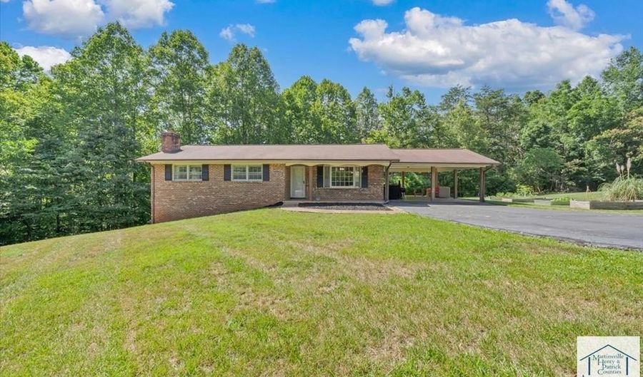 170 Vivian Lee St, Bassett, VA 24055 - 3 Beds, 1 Bath