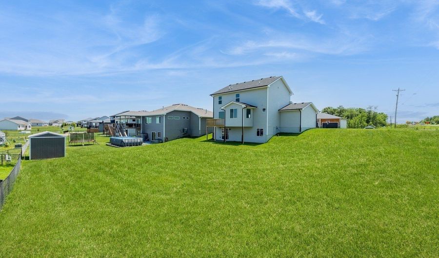 712 Meadow Rd, Adel, IA 50003 - 4 Beds, 3 Bath