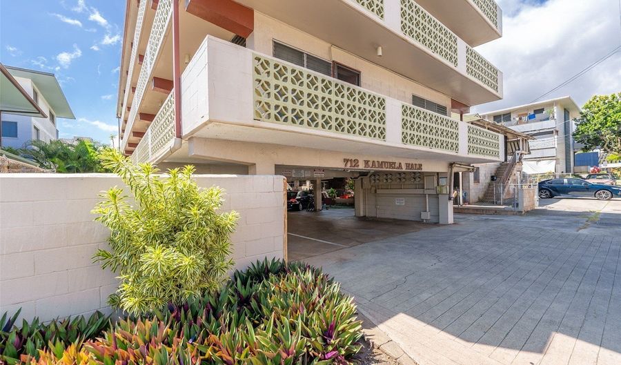 712 Kamuela Ave 303, Honolulu, HI 96816 - 2 Beds, 2 Bath