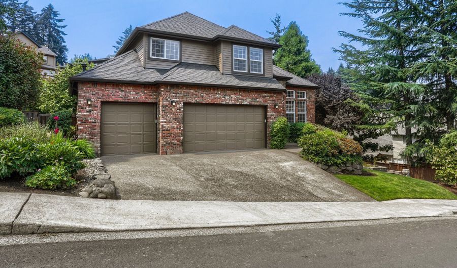 8481 SW 168TH Ave, Beaverton, OR 97007 - 5 Beds, 4 Bath