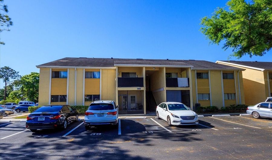 908 LAKE DESTINY Rd E, Altamonte Springs, FL 32714 - 3 Beds, 2 Bath