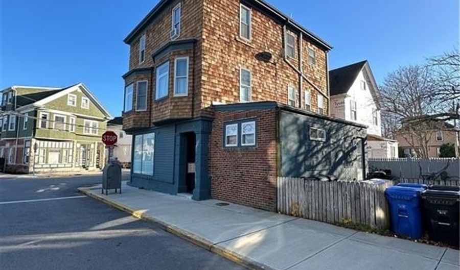 49 E Bowery St 3, Newport, RI 02840 - 0 Beds, 1 Bath
