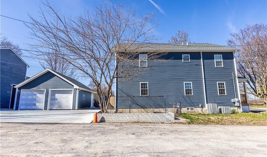 14 S Fairview St, Johnston, RI 02919 - 4 Beds, 3 Bath