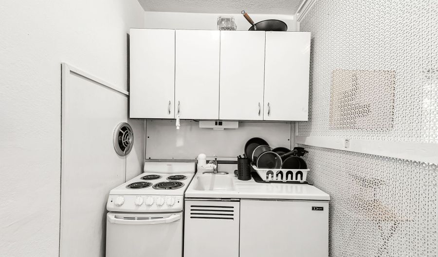 3635 Cantrell Rd 4, Atlanta, GA 30319 - 1 Beds, 1 Bath