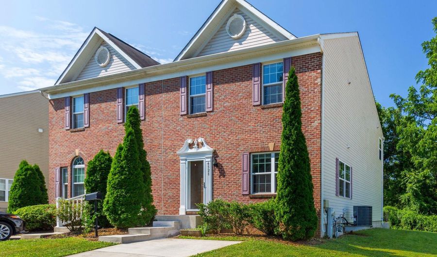 6526 LOCH HILL Rd, Baltimore, MD 21239 - 3 Beds, 4 Bath