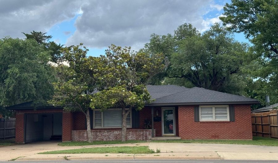 2807 S Washington St, Amarillo, TX 79109 - 3 Beds, 2 Bath