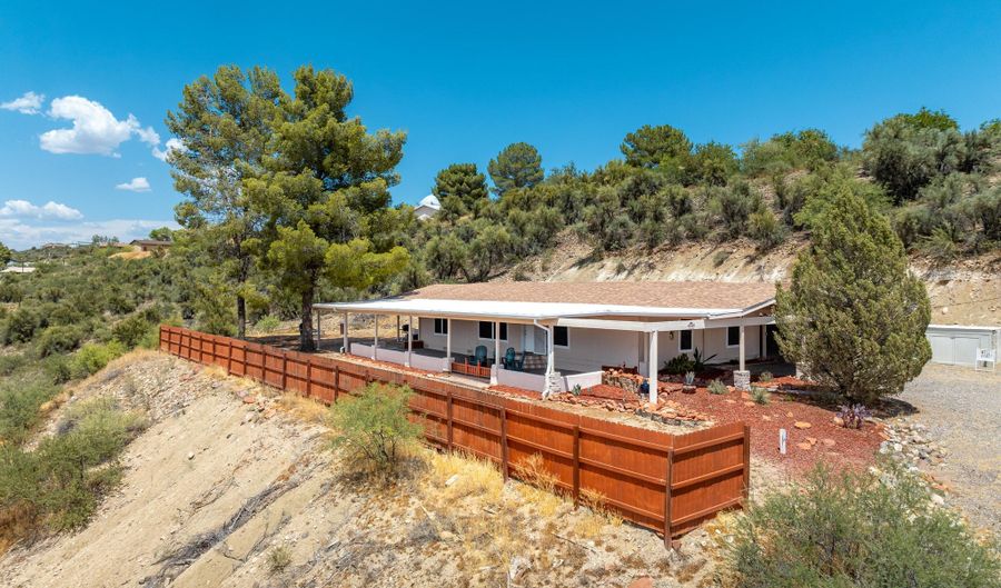 1012 W APACHE Trl, Camp Verde, AZ 86322 - 3 Beds, 2 Bath