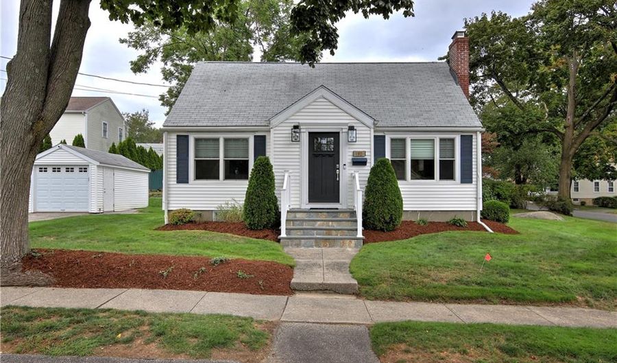 192 Reed St, Stratford, CT 06614 - 3 Beds, 2 Bath