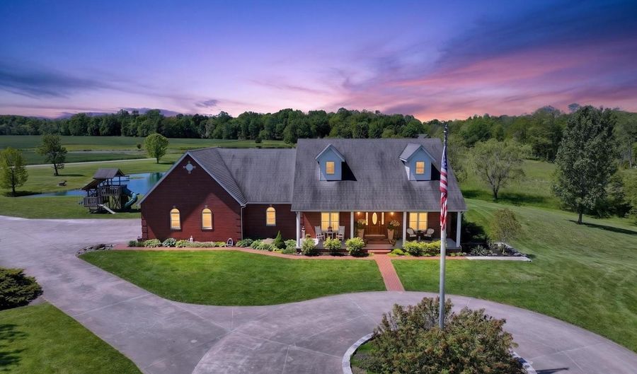 13851 N County Rd 500 E, Batesville, IN 47006 - 3 Beds, 4 Bath