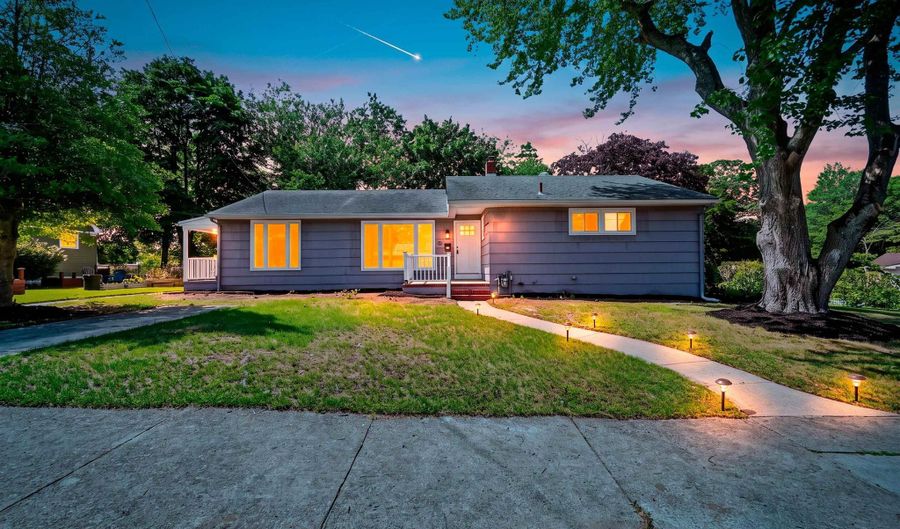 29 Summit Ave, Absecon, NJ 08201 - 5 Beds, 2 Bath