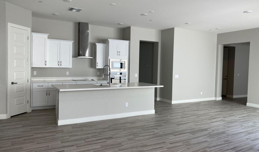 4061 E Augusta Ave, Chandler, AZ 85249 - 4 Beds, 3 Bath