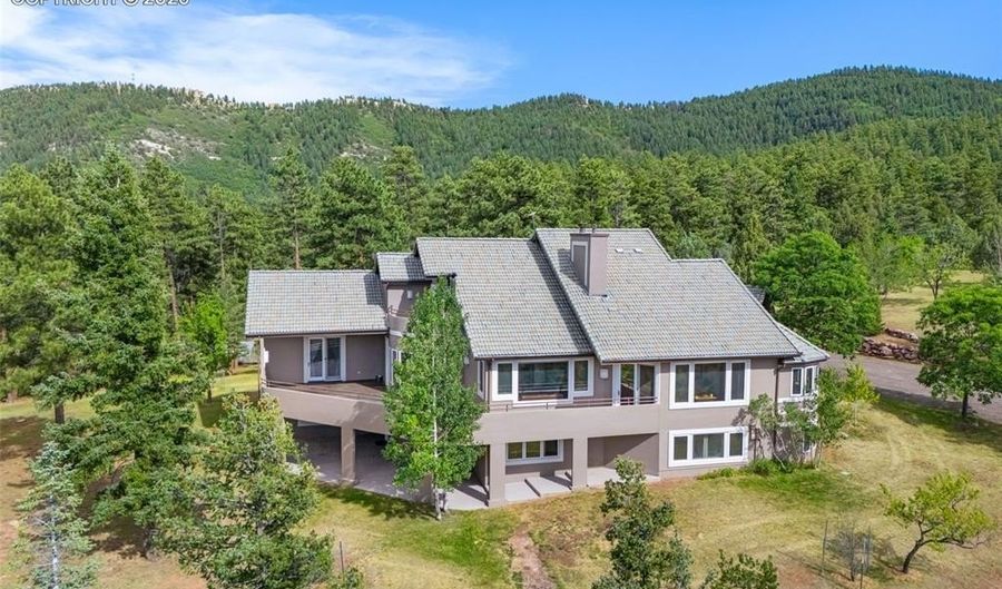 8912 S Pine Dr, Beulah, CO 81023 - 4 Beds, 4 Bath