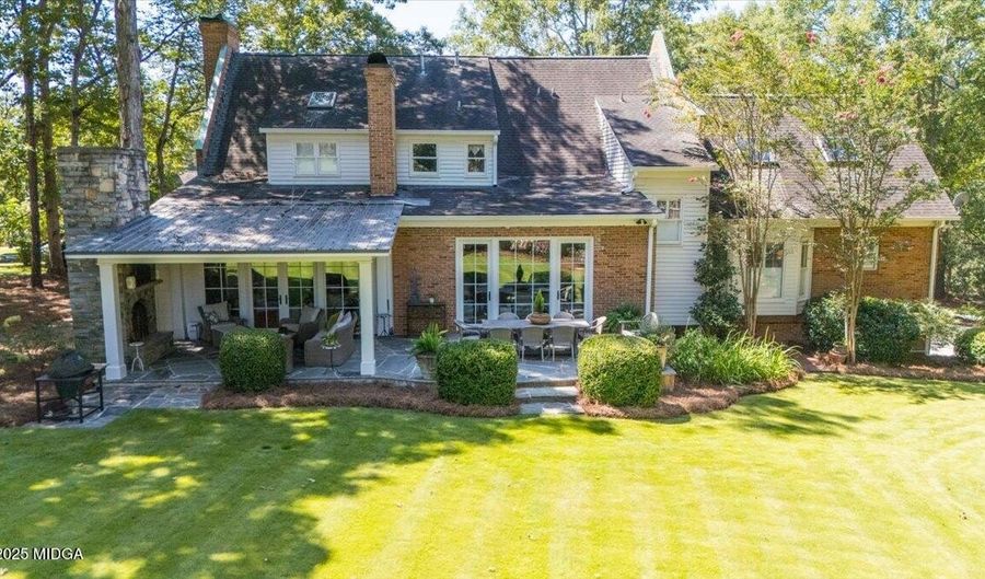 1153 Saint Andrews Dr, Macon, GA 31210 - 4 Beds, 7 Bath