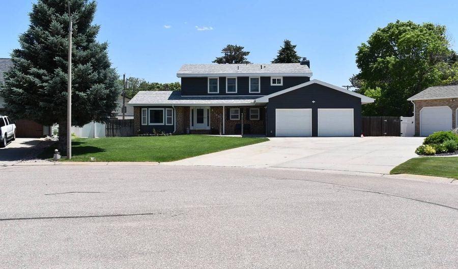 1635 Black Hills Ct, Alliance, NE 69301 - 4 Beds, 3 Bath