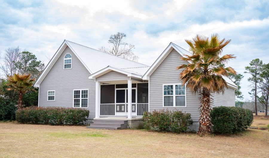 765 Max Deen Dr, Baxley, GA 31513 - 3 Beds, 3 Bath