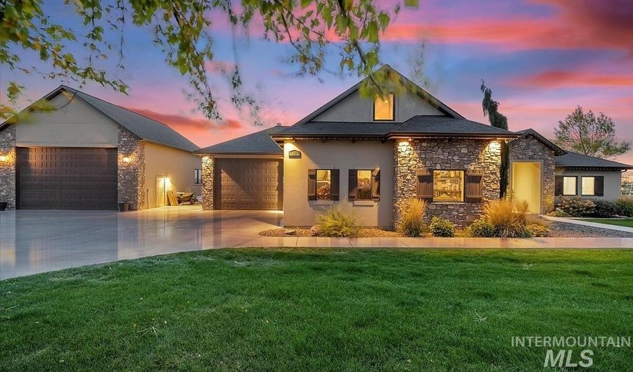 11223 W River Rd, Caldwell, ID 83607 - 4 Beds, 5 Bath