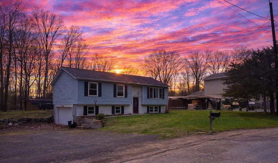 40 Cathy Jo Pl, Accord, NY 12404 - 3 Beds, 2 Bath