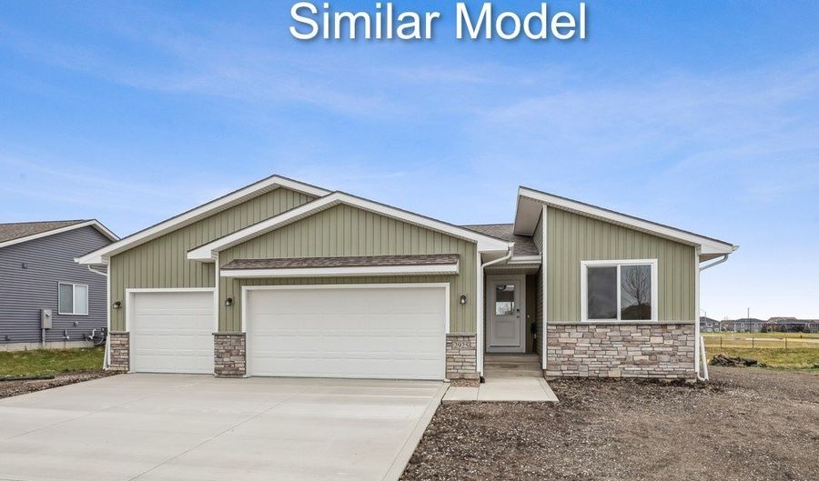 724 NE Meadow Landing Dr, Ankeny, IA 50021 - 3 Beds, 3 Bath