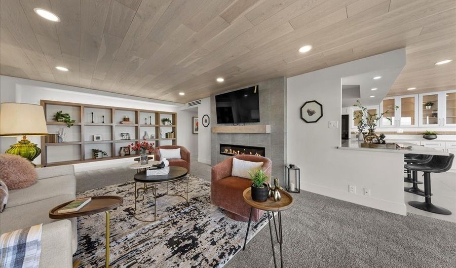 3111 Bel Air Dr 19D, Las Vegas, NV 89109 - 2 Beds, 3 Bath