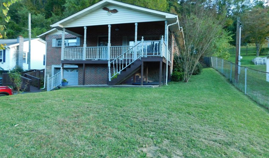 28 Wolf Hollow Rd, Baxter, KY 40806 - 3 Beds, 2 Bath
