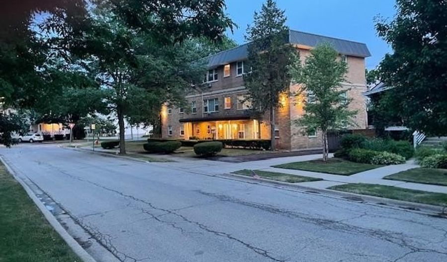 303 W Park Pl 2, Arlington Heights, IL 60004 - 1 Beds, 1 Bath